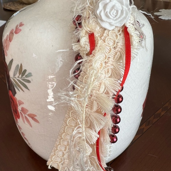Ceramic jug with rose - Picture 11 of 13